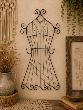 Boston Warehouse Black Wrought Iron Wire Dress Form Accessory Organizer Holder